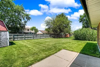 8781 Emeraldgate Drive, Huber Heights, OH 45424 - Photo 25