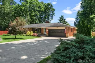 1402 Fudge Dr, Beavercreek, OH 45434 - Photo 1