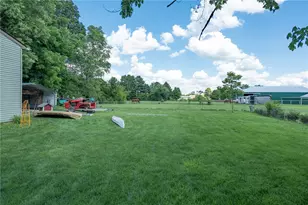 242 N Bickett Rd, Xenia, OH 45385 - Photo 9