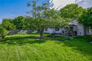 1438 Robinhood Dr, West Carrollton, OH 45449 - Photo 33
