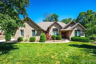 1271 Oakleaf Dr, Beavercreek, OH 45434 - Photo 1