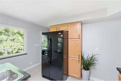 327 Constantia Avenue, Dayton, OH 45419 - Photo 11