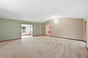 1700 W Sparrow Rd, Green Twp, OH 45502 - Photo 29