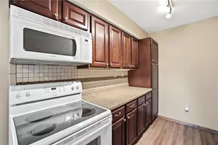 1700 W Sparrow Rd, Green Twp, OH 45502 - Photo 19