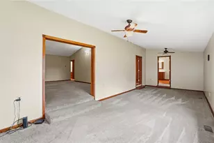 1700 W Sparrow Rd, Green Twp, OH 45502 - Photo 17