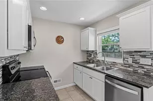 630 Hadley Ave, Dayton, OH 45419 - Photo 13
