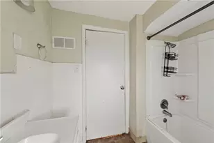 1933 Burroughs Dr, Dayton, OH 45406 - Photo 9