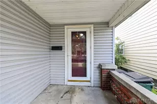 2035 Stapleton Ct, Dayton, OH 45404 - Photo 5