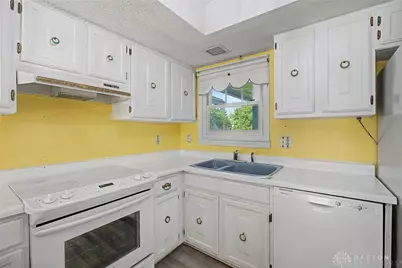 7520 President Court, Dayton, OH 45414 - Photo 11