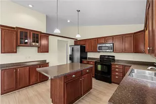 144 Fox Run Dr, Union Twp, OH 45177 - Photo 11