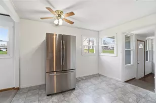 818 Brookwood Dr, Bellefontaine, OH 43311 - Photo 13