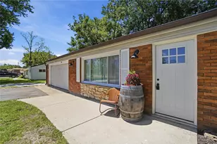 9095 N Bunnell Hill Rd, Clearcreek Twp, OH 45458 - Photo 5