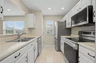 2451 Cabbage Key Dr, Miamisburg, OH 45342 - Photo 11
