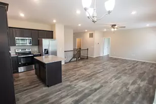 4008 Orange Blossom Ct, Tipp City, OH 45371 - Photo 5