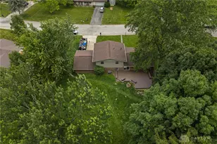 1922 Old Coach Rd, Springfield Twp, OH 45505 - Photo 51