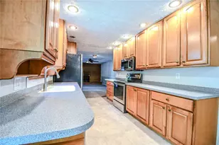 543 Deptford Ave, Washington Twp, OH 45429 - Photo 13