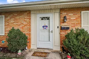 312 Highland Dr, Englewood, OH 45322 - Photo 5