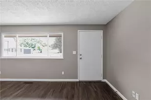 4450 Lambeth Dr, Huber Heights, OH 45424 - Photo 5