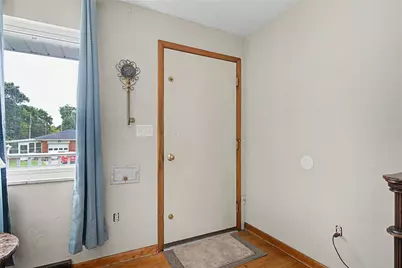 5607 Greencrest Drive, Dayton, OH 45432 - Photo 7