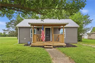 249 W Mound St, South Charleston, OH 45368 - Photo 1