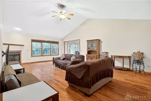 1185 Huron Ct, Sidney, OH 45365 - Photo 9