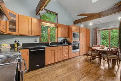 6411 Shadow Lake Trail, Centerville, OH 45459 - Photo 15