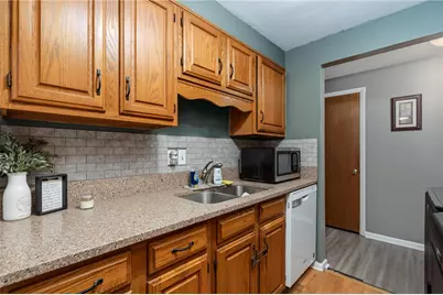 8136 Gibson Avenue, Fairborn, OH 45324 - Photo 9