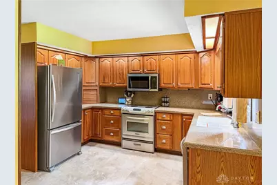 5016 Lausanne Drive, Centerville, OH 45458 - Photo 5