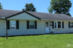 1207 Chalet Dr, New Carlisle, OH 45344 - Photo 3