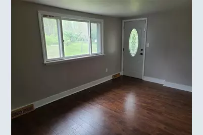 110 W Orchard Springs Drive, Dayton, OH 45415 - Photo 5