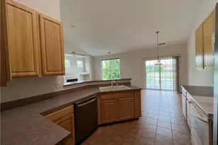 3658 Lilac Ln, Beavercreek, OH 45431 - Photo 5