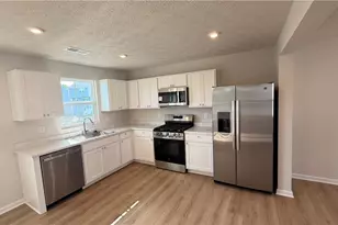 4028 Hemlock Ct, Huber Heights, OH 45424 - Photo 9