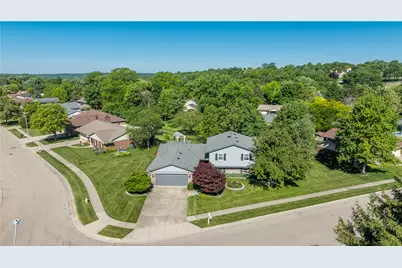 611 Gamewell Drive, Miamisburg, OH 45342 - Photo 3