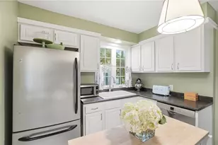 406 East Dr, Oakwood, OH 45419 - Photo 11
