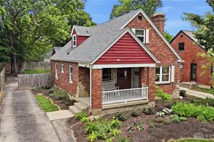 211 Wiltshire Blvd, Oakwood, OH 45419 - Photo 1