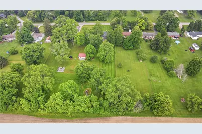316 S Tecumseh Road, Bethel Twp, OH 45506 - Photo 5