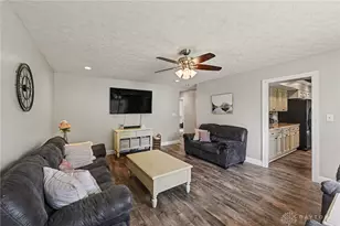 907 Debbie Ct, Clayton, OH 45415 - Photo 15