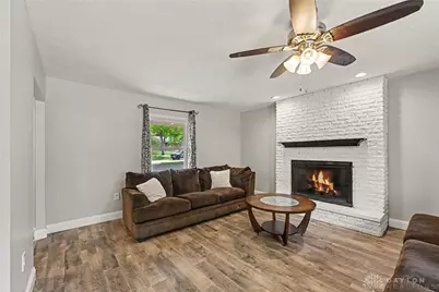 907 Debbie Court, Clayton, OH 45415 - Photo 7