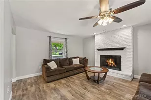 907 Debbie Ct, Clayton, OH 45415 - Photo 7