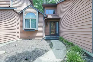 1047 Golfview Rd, Middletown, OH 45042 - Photo 3