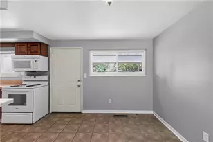 1855 Mattis Dr, Miami Township, OH 45439 - Photo 9