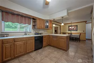 7651 Peters Pike, Butler Twp, OH 45414 - Photo 9