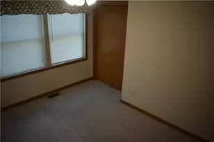 2284 Katherine Blvd, Bethel Twp, OH 45341 - Photo 13