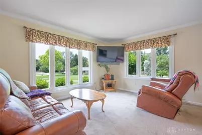 1182 Westridge Road, Washington Twp, OH 45459 - Photo 7