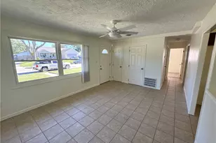 869 Foley Dr, Vandalia, OH 45377 - Photo 5