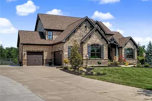 8223 Turning Leaf Crossing, Clearcreek Twp, OH 45066 - Photo 3