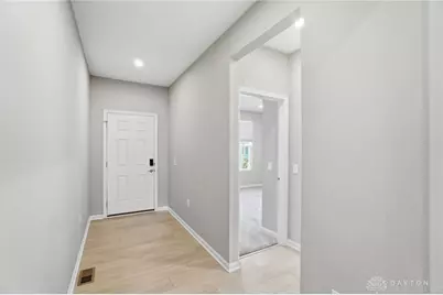 141 Kenneth Hamilton Way, Yellow Springs Vlg, OH 45387 - Photo 5