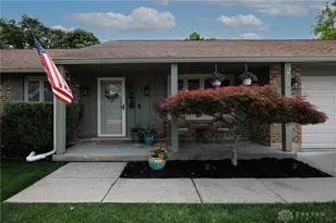 281 Scott Dr, Englewood, OH 45322 - Photo 3