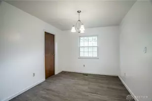1031 Crestwood Hills Dr, Vandalia, OH 45377 - Photo 7