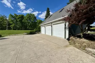 5596 Greentree Rd, Turtlecreek Twp, OH 45036 - Photo 11
